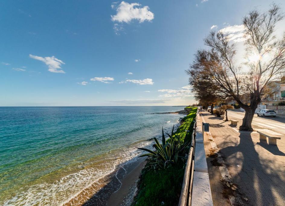 le 4 perle apartments con mare ad Avola pulito